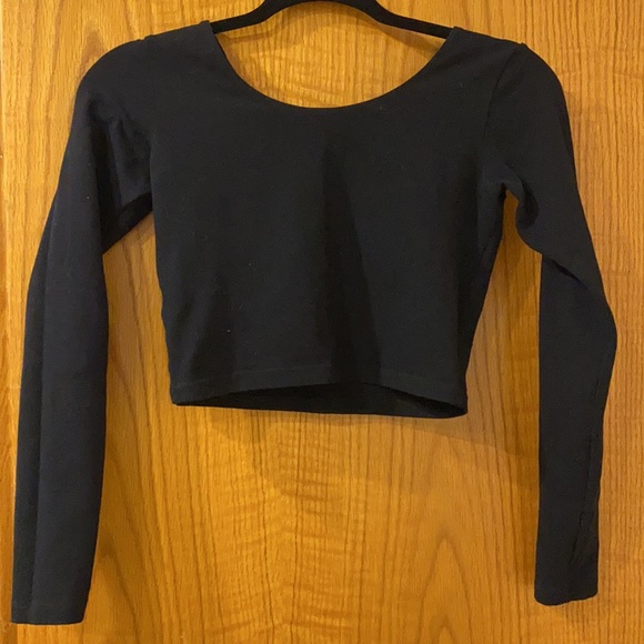 LONG SLEEVE CROP TOP - Picture 2 of 2